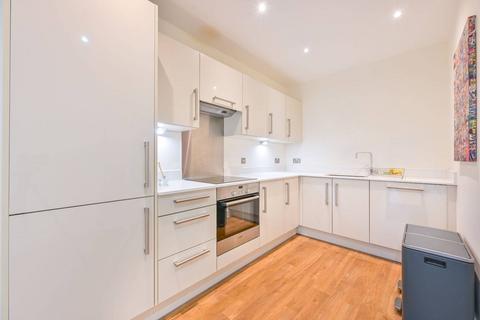 Flat 18, Aylesbury House Hatton Road, Wembley, HA0 1QW