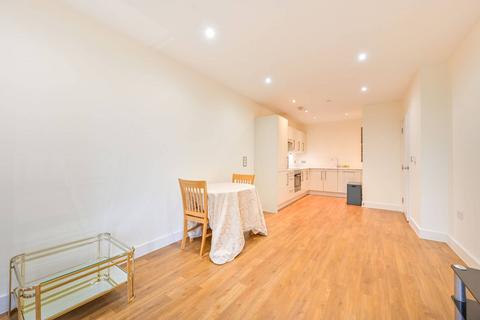 Flat 18, Aylesbury House Hatton Road, Wembley, HA0 1QW