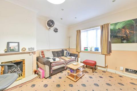 undefined, Lyon Park Avenue, Wembley, HA0