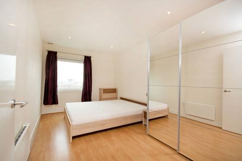 1 bedroom flat to rent, Empire Square, Borough, London, SE1