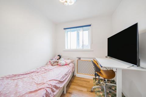 17 Ingleside, Colnbrook, Slough, SL3 0PD