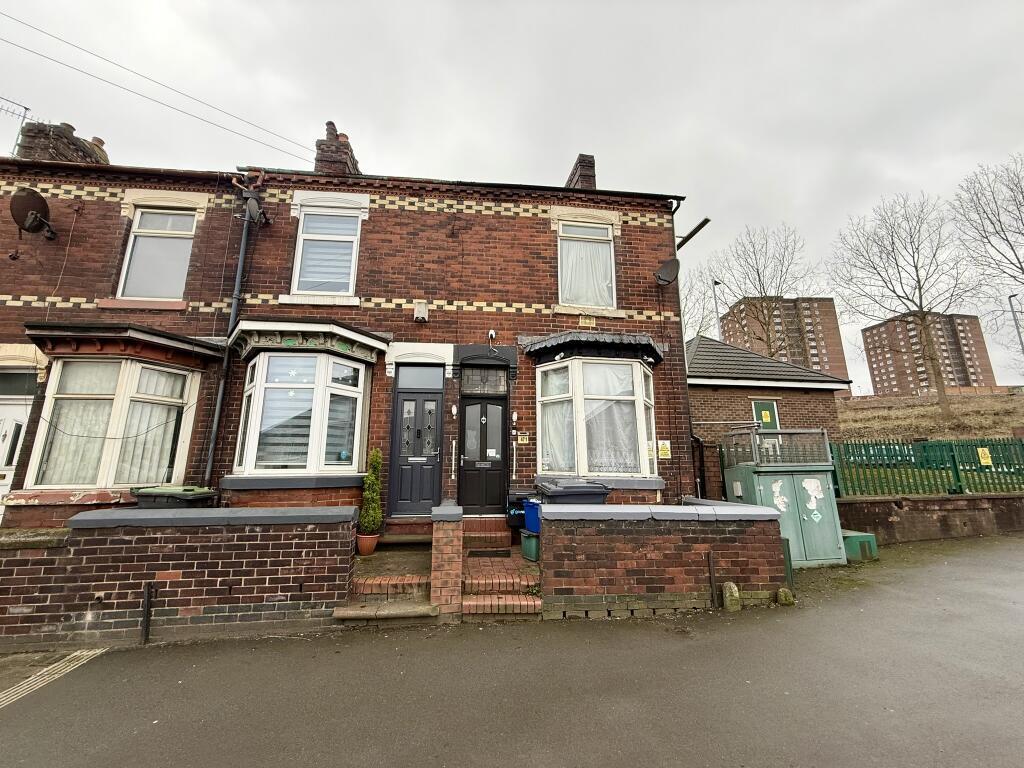 471 Victoria Road.jpeg