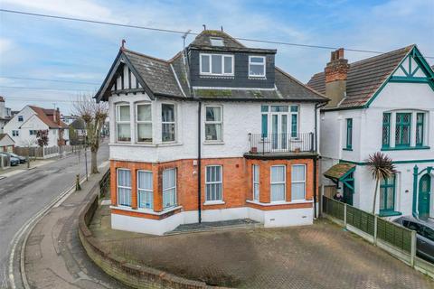 1 bedroom apartment for sale, CANEWDON ROAD, Westcliff-On-Sea