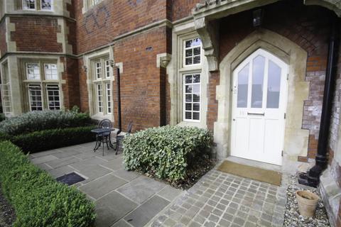 1 bedroom apartment to rent, The Galleries, Brentwood