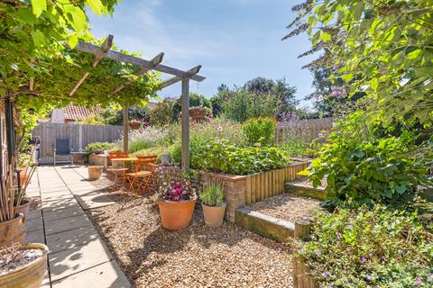 undefined, Chain Free in Great Walsingham