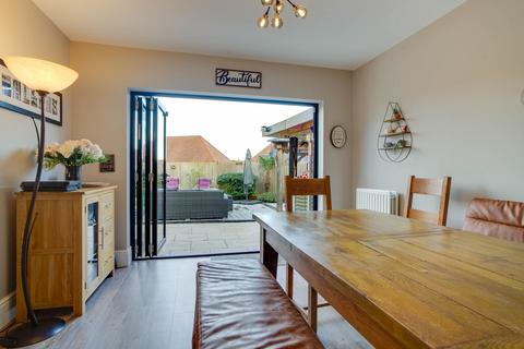24 Doherty Avenue, Worcester, WR2 5GP