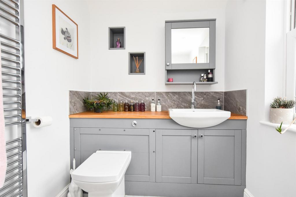 Ensuite