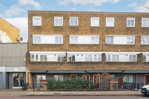 2 bedroom flat for sale, Parkhurst Road, London N7