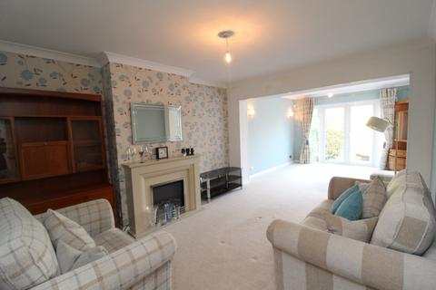 4 bedroom semi-detached house to rent, Oliver Road, Shenfield, CM15