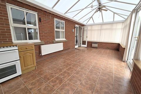 2 bedroom detached bungalow for sale, Mitton Close, Stourport-On-Severn