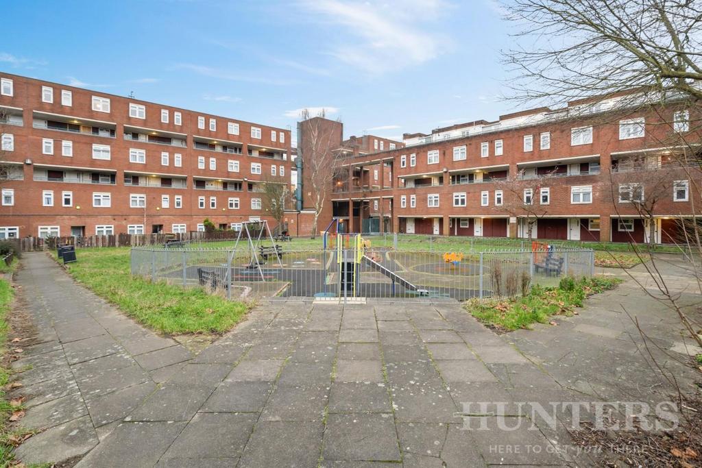 18 Edgecot Grove N15 5 HD-11.jpg