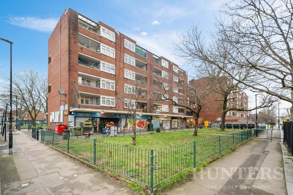 18 Edgecot Grove N15 5 HD-12.jpg