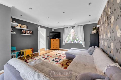 8 Margaret Gardner Drive, London, SE9 3LR
