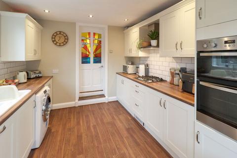 20 Bromborough Road, Wirral, CH63 7LB