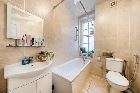2 bedroom flat for sale, Queensway, Bayswater, London, W2