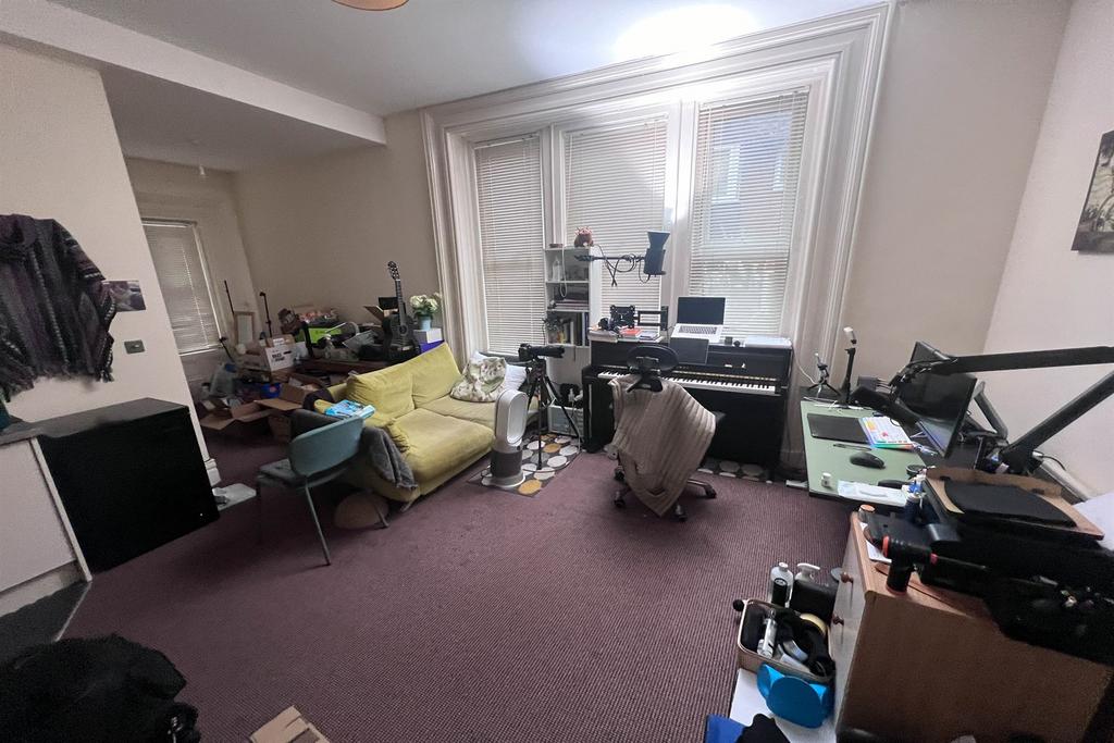 Flat 6