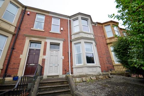 4 bedroom terraced house for sale, Durham Road, Low Fell