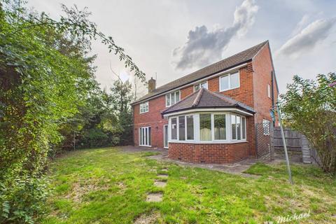 undefined, Wendover Way, Aylesbury, Buckinghamshire