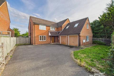 Wendover Way, Aylesbury, Buckinghamshire
