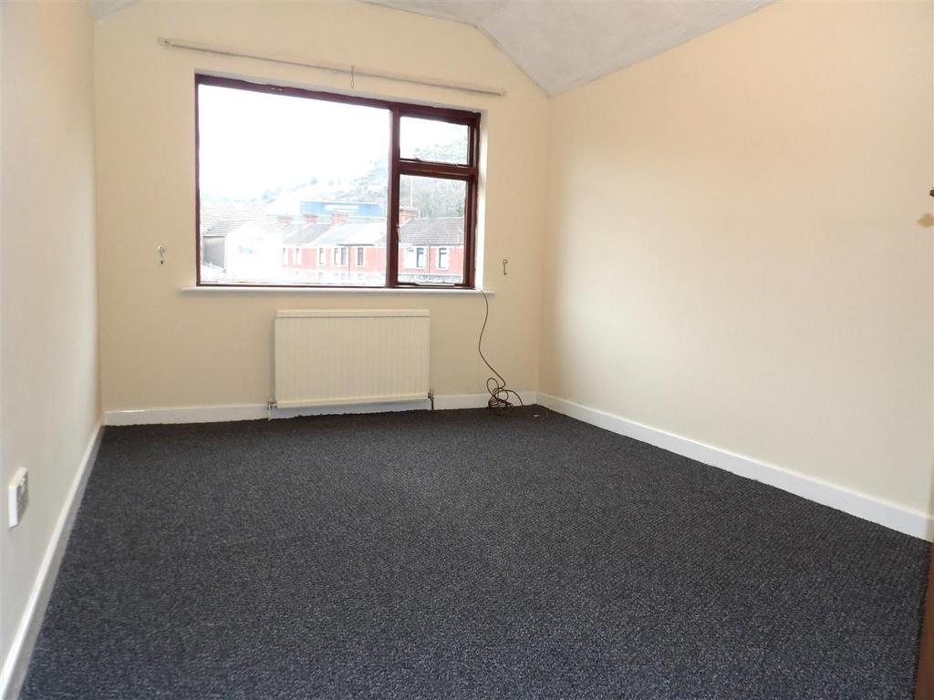 Rear Bedroom