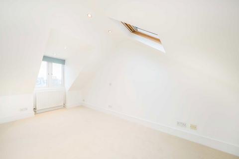 2 bedroom maisonette for sale, Mandalay Road, London SW4