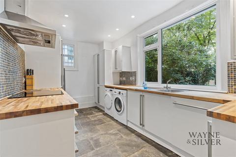 2 bedroom apartment to rent, Frognal, Hampstead, NW3