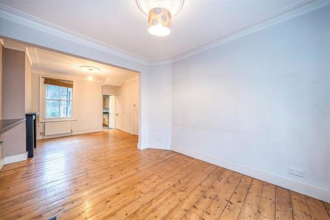 112 Leahurst Road, London, SE13 5NN
