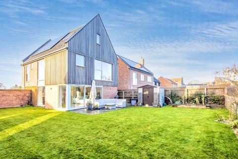 4 bedroom detached house for sale, Davy Field, Ingoldisthorpe