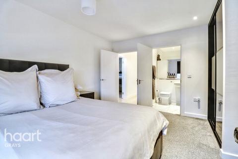 2 bedroom flat for sale, Athenaeum Apartments, Grays