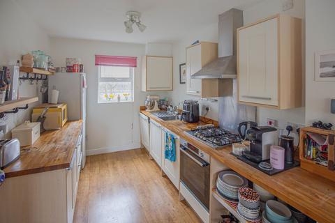 3 bedroom end of terrace house for sale, Loiret Crescent, Malmesbury, SN16