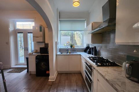 19 Pearson Lane, Bradford, BD9 6BL