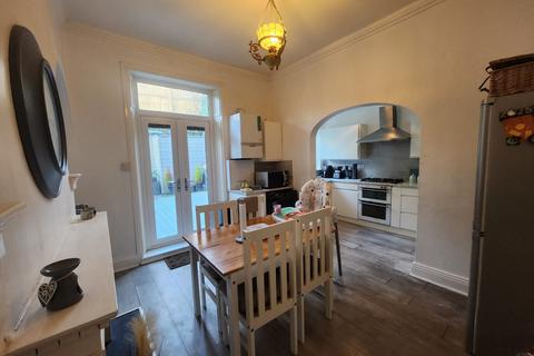 19 Pearson Lane, Bradford, BD9 6BL