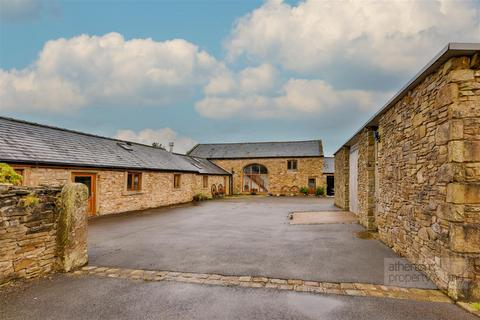 10 bedroom farm house for sale, Longsight Road, Clayton Le Dale, Ribble Valley