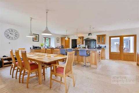 10 bedroom farm house for sale, Longsight Road, Clayton Le Dale, Ribble Valley