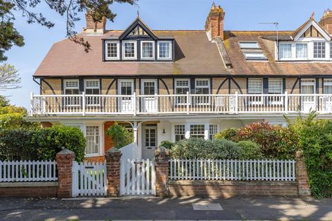 3 bedroom terraced house to rent, Ryde Road, Seaview