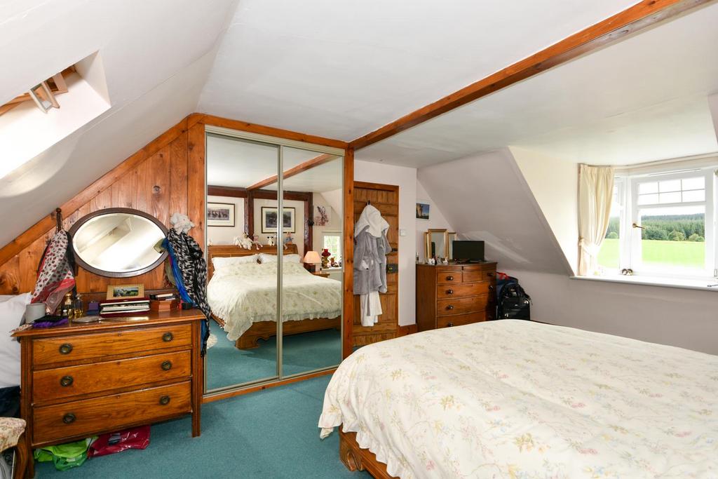 Principal bedroom