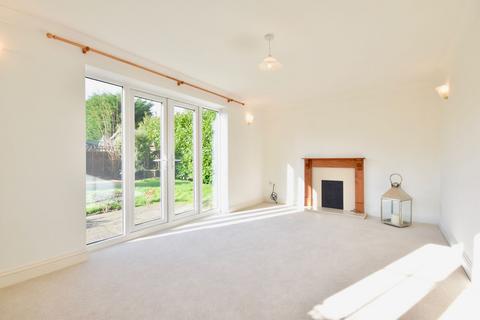 3 bedroom detached house for sale, Dorking Road, Tadworth KT20