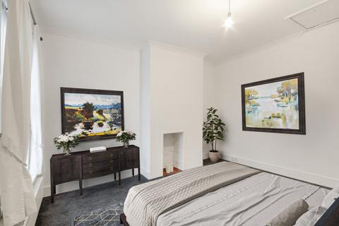 16 Mead Road, Gravesend, DA11 7PP