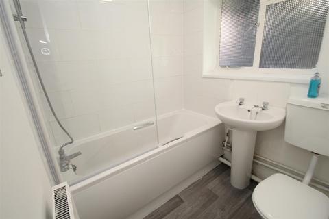 1 bedroom flat to rent, Figtree Hill, Hemel Hempstead