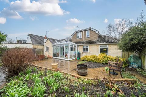 16 Brookwell Close, Chippenham, SN15 1PJ
