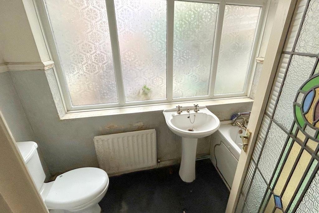 GF Bathroom/Wc