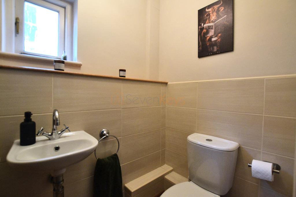 Ground Floor WC.JPG