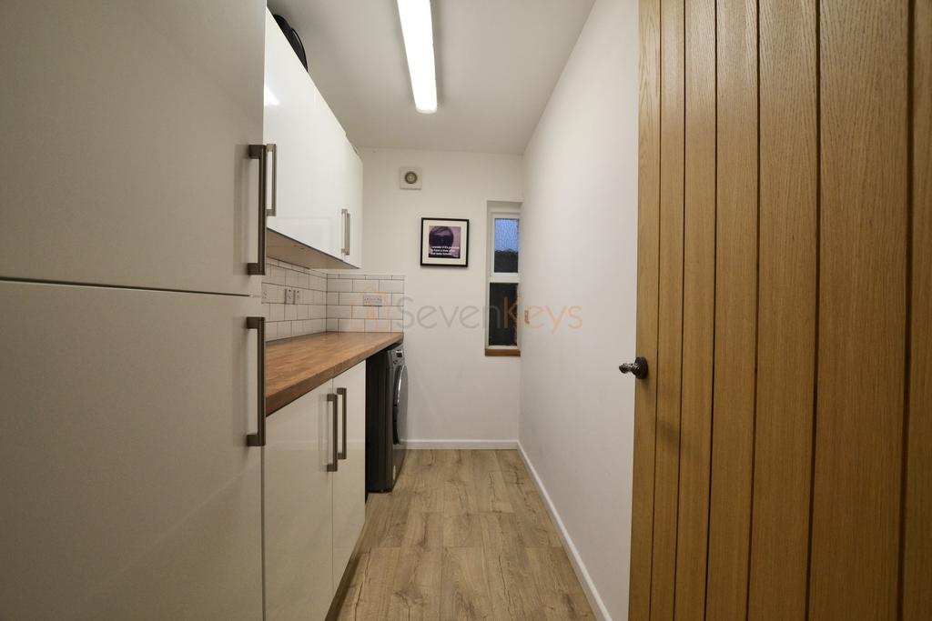 Utility Room.JPG
