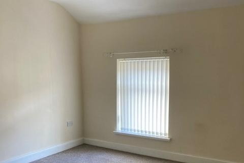 2 bedroom terraced house to rent, Somerset Place, Neath