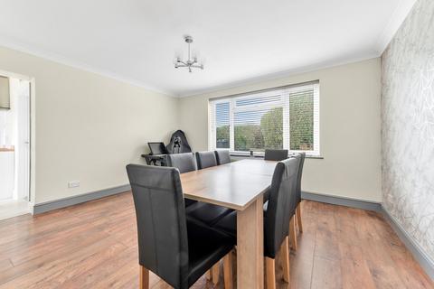 169 Slades Drive, Chislehurst, BR7 6JZ