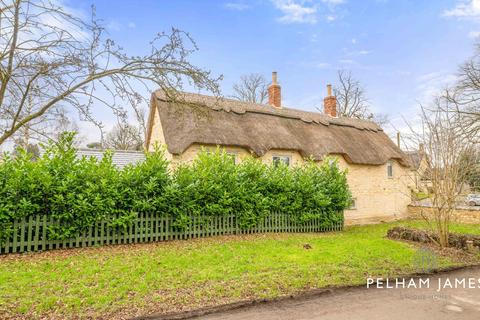 3 bedroom cottage for sale, Main Street, Cottesmore, LE15