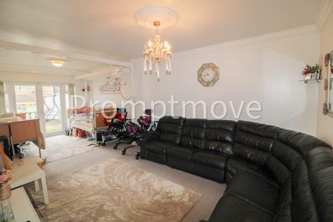 4 bedroom semi-detached house for sale, Carlton Crescent Luton LU3 1EN