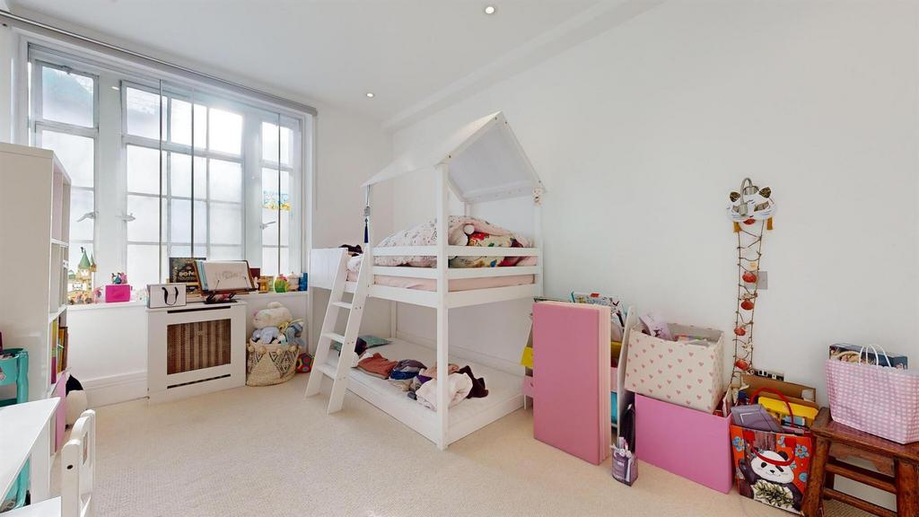 20 PCbedroom2.jpg