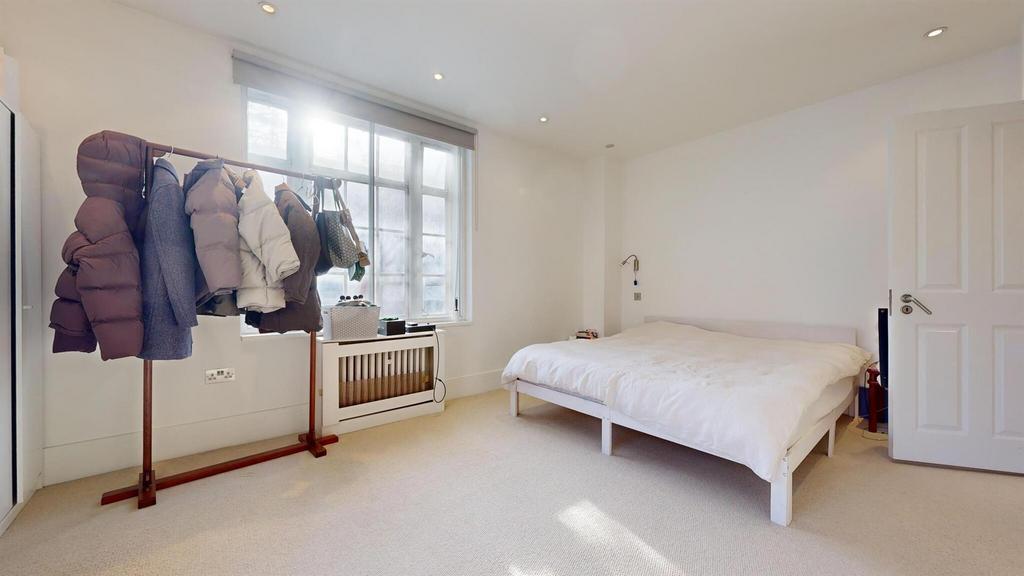 20 PCBedroom1.jpg