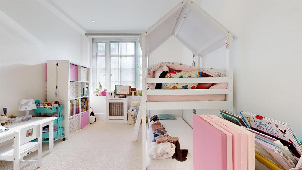 20 PCbedroom2.3.jpg